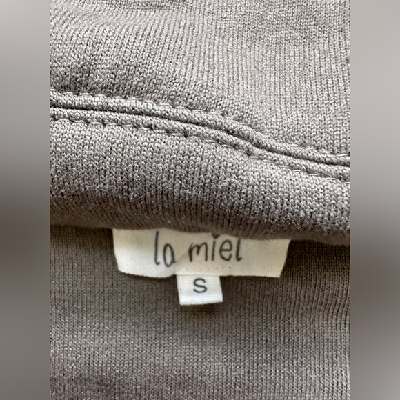 Small oversized button down💛 - Picture 2 of 2